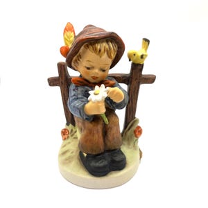 Hummel Figurine &quot;She Loves me, she loves me not&quot;  Hum #174