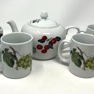 BIA Cordon Bleu White Teapot Set With Fruit Grapes & Red Cherries and 4 mugs