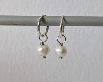 Pearl platelet creoles silver