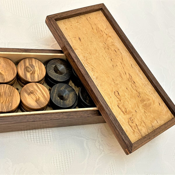 Brettspiel Box, Kleine -Schmuckschatulle, -Kästchen, -Aufbewahrungsbox, handgefertigt aus amerikanischem Walnussholz