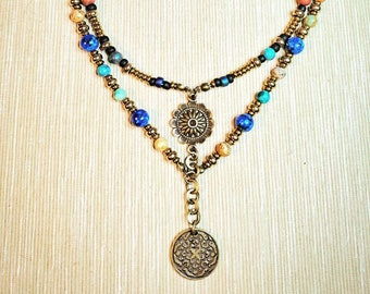 Collier Damas avec turquoise africaine et perles Rocailles