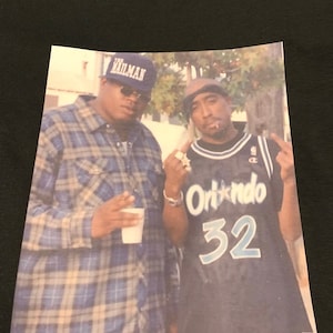 E-40 & Tupac premium T-Shirt in Mens sizes S-3XL in black or white! Printed on Kirkland brand T-Shirts!