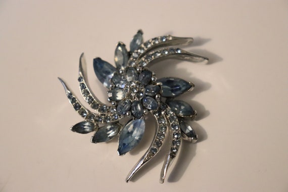 Vintage Signed Pell Blue Rhinestone Swirl Brooch … - image 1