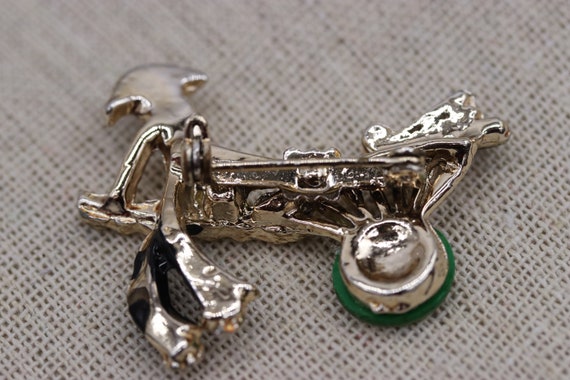 Vintage Unsigned Rickshaw Oriental Man Brooch Pin… - image 6