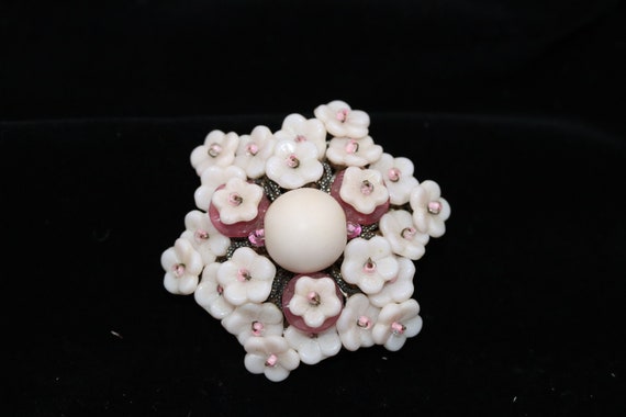 VINTAGE PEARL BIG PIN PALE ROSE VINTAGE PEARL BIG PIN PALE ROSE