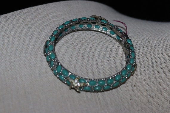 Vintage Unsigned Hinged Turquoise Colored Cabochons Kenneth Jay Lane Style Rhinestone Starfish Bangle Bracelet