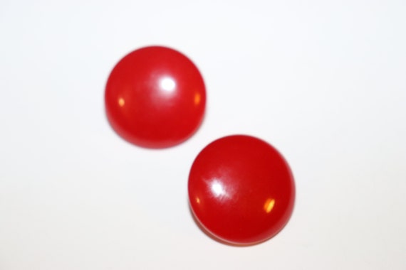 Vintage Cherry Red 1 1/4" Round Bakelite Clip On … - image 2