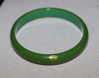 Vintage Bakelite 3/8" Marbled Spinach and Butterscotch Bangle Bracelet Tested With Simichrome