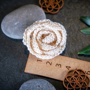 Appliques embellissement décoration florale roses 3D crochet flower patch image 3