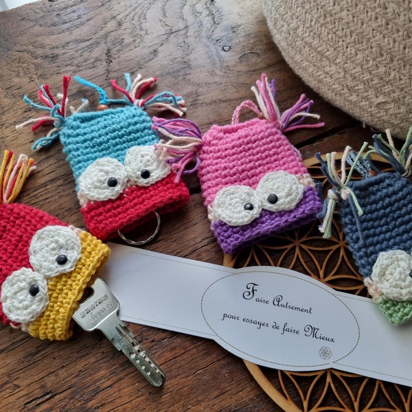 Porte clef Cache-clés Chouette hibou crocheté main couleurs coton amusant, prêt à offrir