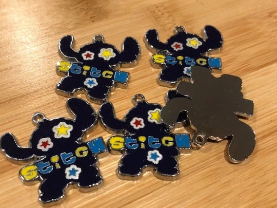 5 pcs Stitch Hawaiian Blue Charm with Flowers and STITCH Lettering l Disney Enamel Charms S3 - Thumbnail 2