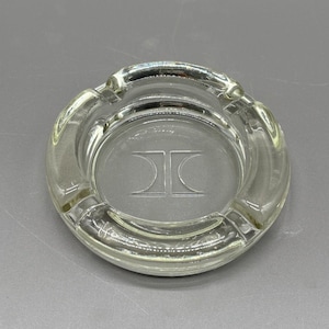 Vintage Hilton Hotel Glas Aschenbecher Klar Geprägtes Logo Schwere 4 &quot;Runde Barware