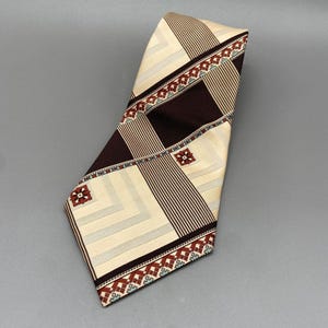 Vintage 1970s Commodore Trevira Polyester Necktie Brown Red Beige Geometric Wide