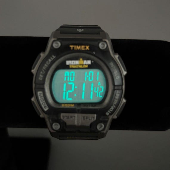 Timex Ironman Triathlon Shock Indiglo 30 Lap Diver WR 200M Mens
