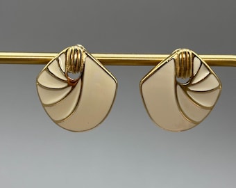 Trifari Earrings Gold Tone Cream Enamel Fan Shell Design Vintage 1980s Pierced