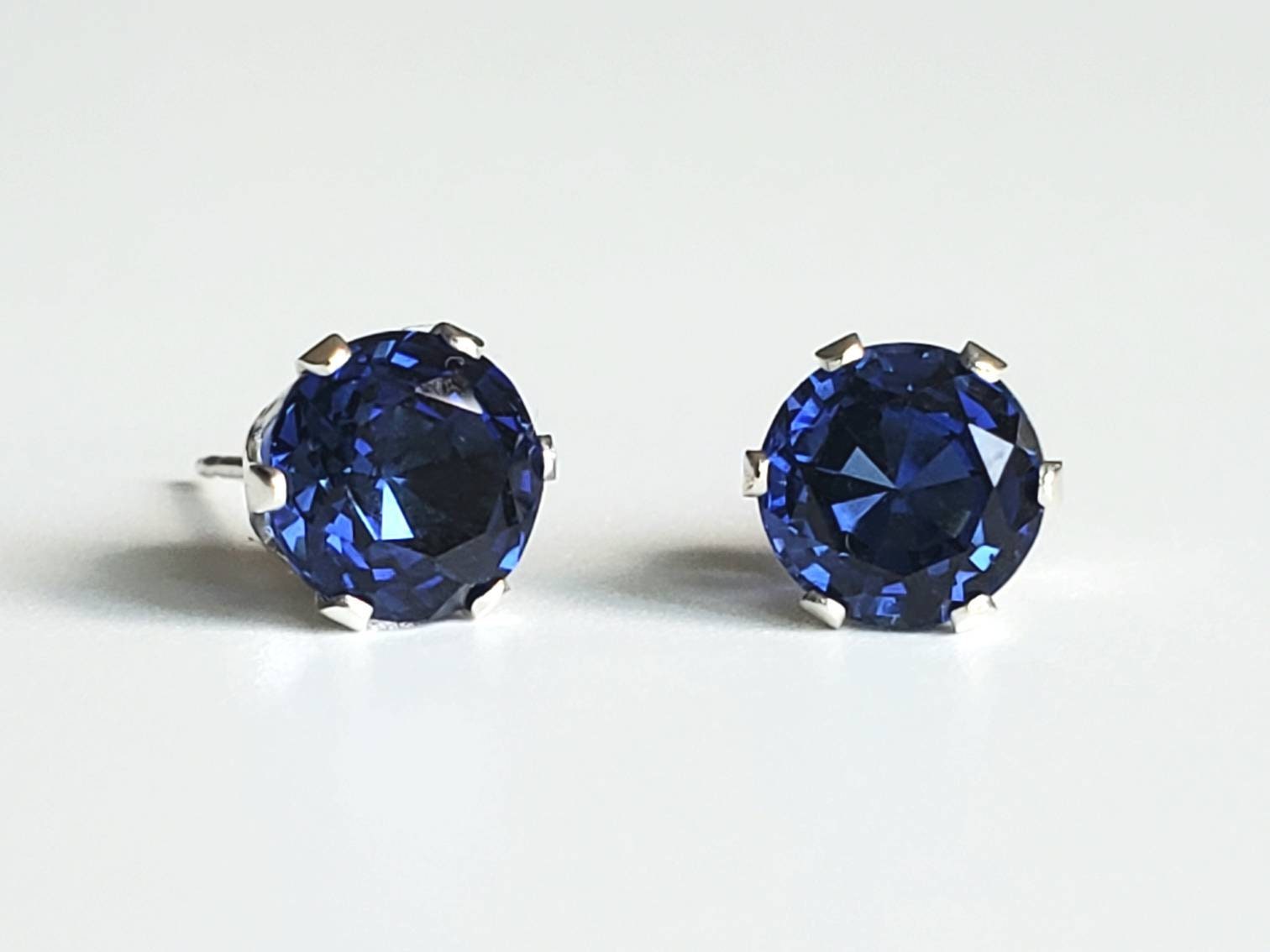 Orecchini in argento sterling 925 con zaffiro blu, pietra