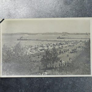 Ansichtkaart Duitsland strand met aanlegsteigers ~~L@@K~~