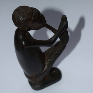 Kenya Wooden Trible Figure hand carved solid    ~~L@@K~~
