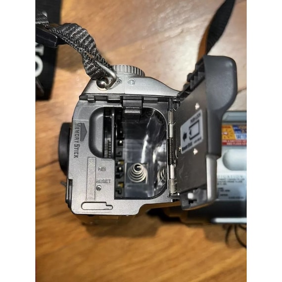 Sony Cyber-shot DSC-F707 5.0MP 5X Digital Zoom Camera - Etsy Canada