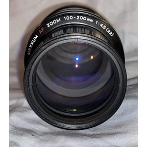Minolta Maxxum AF 100-200mm Zoom f/4.5 lens