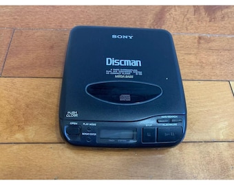 Lettore CD Sony Discman D-33 Compact Disc Nero Mega Bass testato