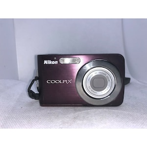 Nikon Coolpix S210 8MP Digital Camera W/ 3x Optical Zoom Brushed