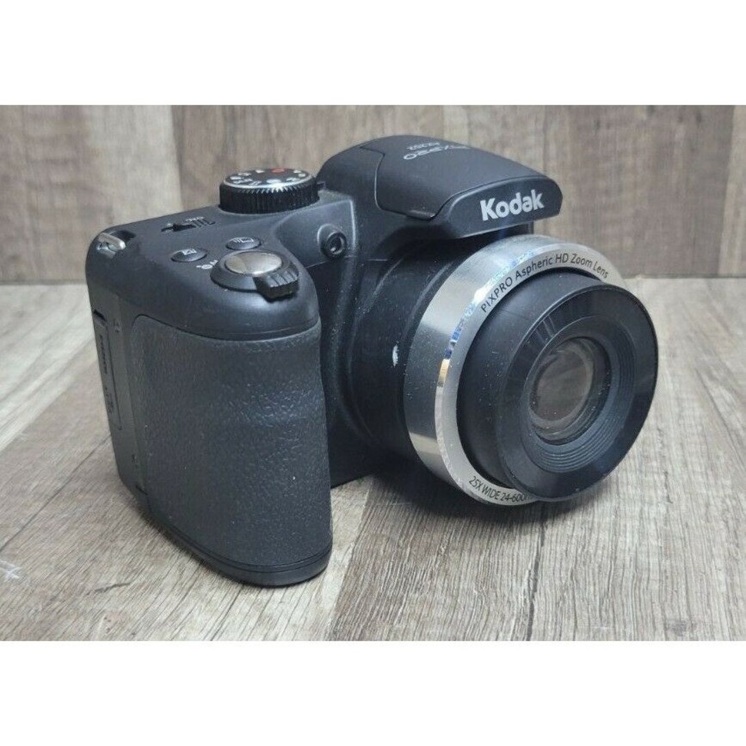 35P プロモ Minolta ProShot MN26Z 20MP Full HD Camera with 26x Optical Zoom