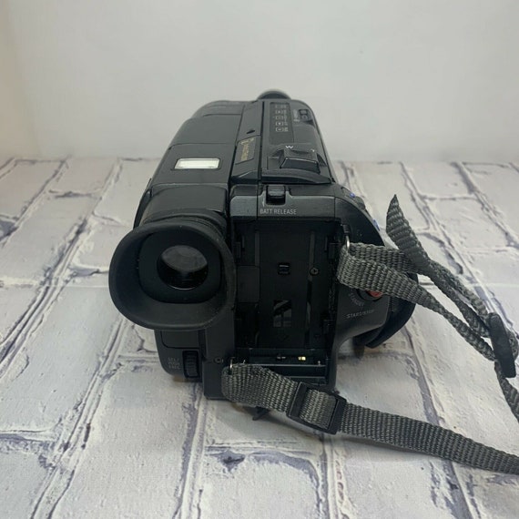 SONY CCD-TR67 Handycam Video8 XR Camcorder Camera SONY CCD-TR67 Handycam Video8 XR Camcorder Camera