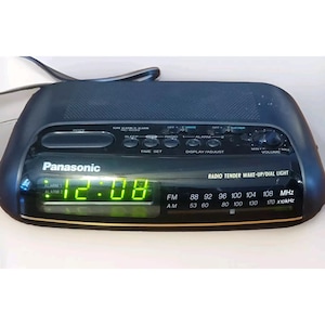 Panasonic RC-6099 AM FM Dual Alarm Clock Radio Green Digital