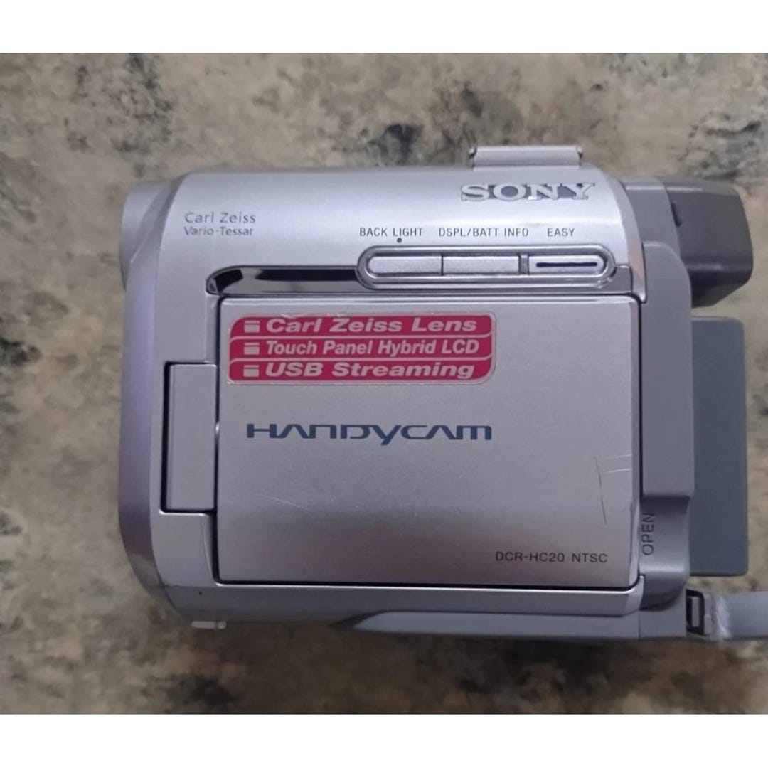 Sony Handycam DCR-HC20 Carl Zeiss Mini DV Camcorder Recorder