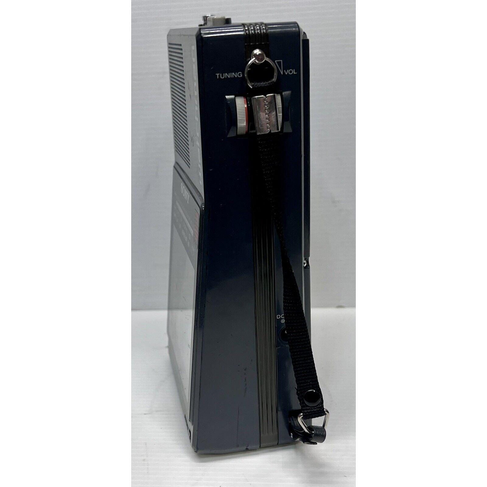 Vintage 1987 Sony FD-42A White Watchman Coat Pocket Television TV