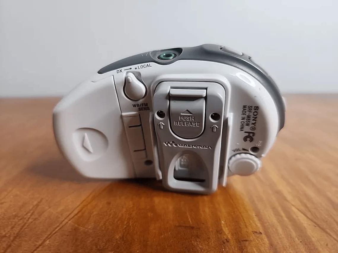 Sony SRFM85W S2 AM/FM Armband Walkman Radio, foto 4 di 4
