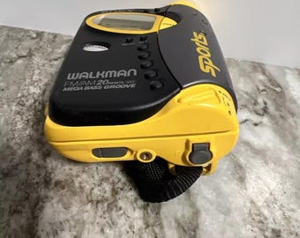 [メンテ済可動品]ソニースポーツカセットウォークマンWM-FS593 メンテ済可動品]ソニースポーツカセットウォークマンWM-FS593