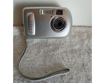 Kodak EasyShare C300 Digital Camera Point & Shoot 3.2MP 1.5" 5x Digital Zoom