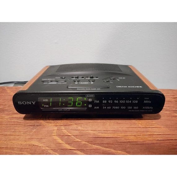 Vintage Sony ICF-C430 Dream Machine Digital Dual Alarm FM/AM Clock