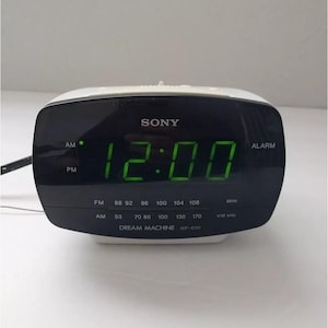 Sony ICF-C111 Dream Machine AM/Fm Alarm Clock Radio Red  Tested Vintage
