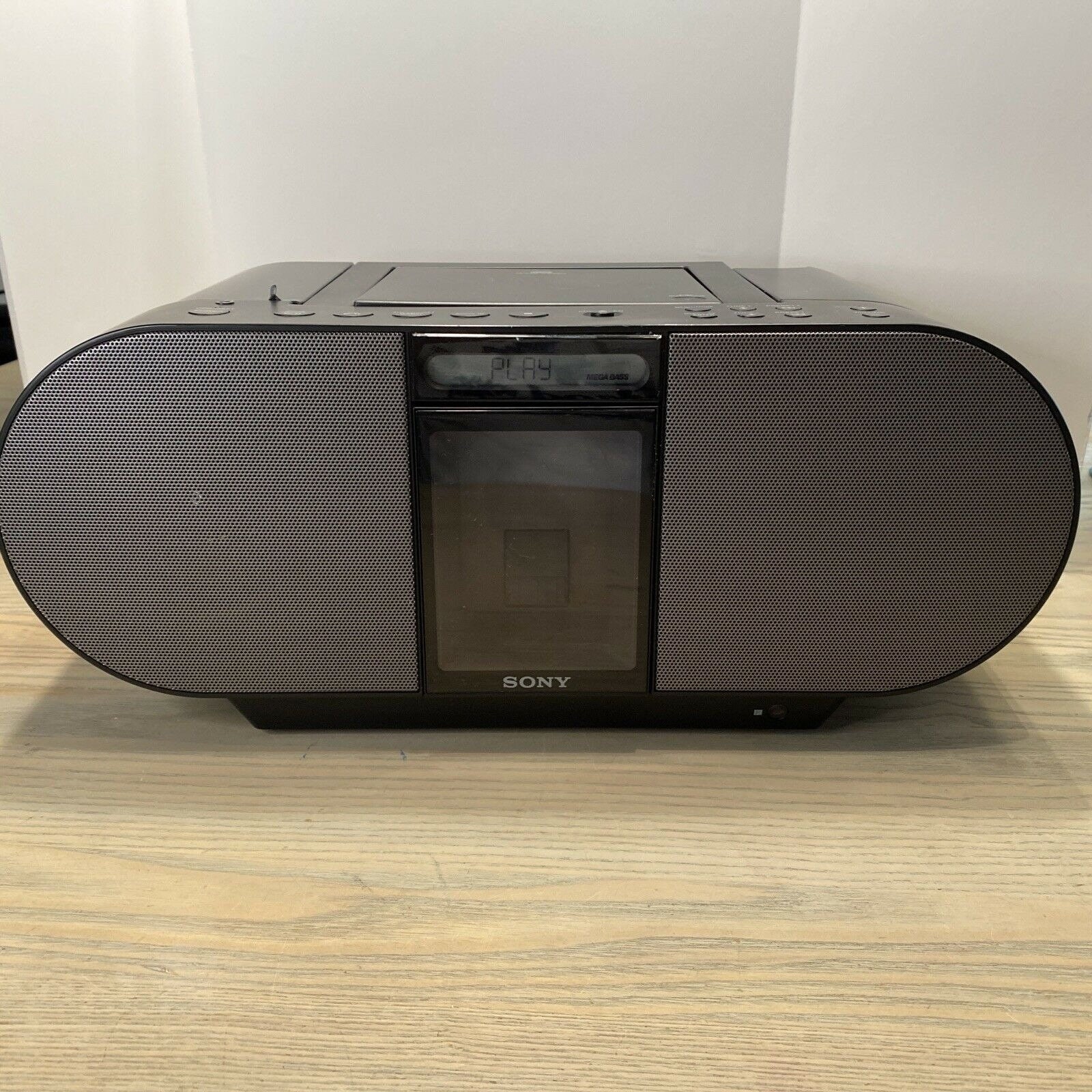 Sony Zs-s4ip for Ipod & iPhone Portable Boombox CD Radio