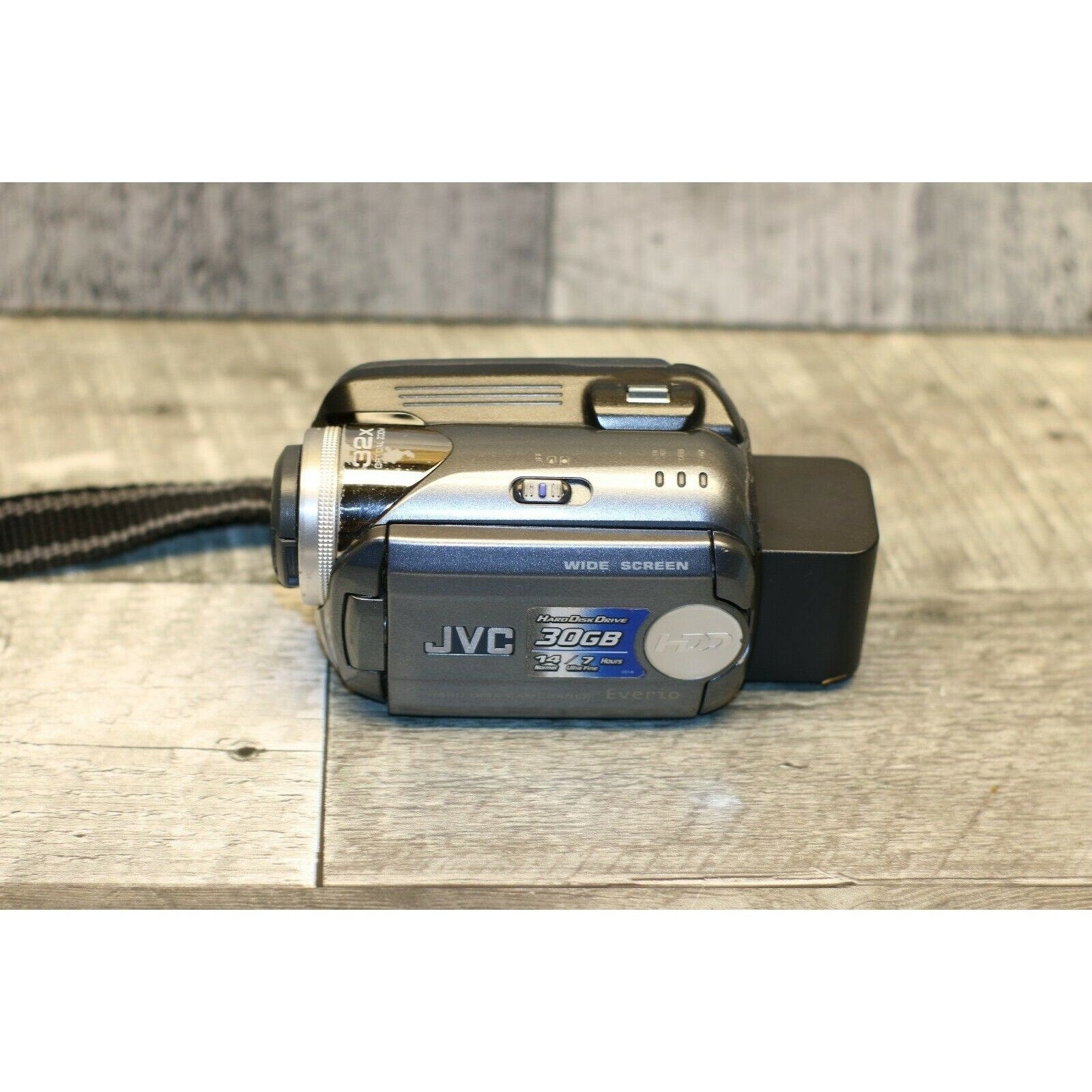 JVC Everio GZ-MG37U Camcorder Video Camera Recorder 32X Zoom JVC Everio GZ-MG37U Camcorder Video Camera Recorder 32X Zoom