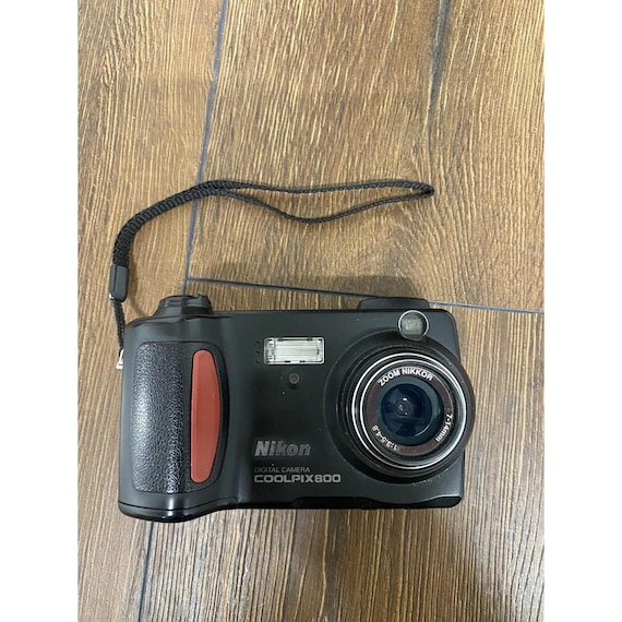 Nikon COOLPIX 800 箱あり　レア ニコン クールピクス 800 2.1MP 2倍 ニコン光学ズーム - Etsy 日本