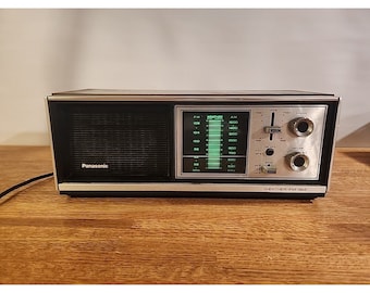 Remembrance Panasonic 1970 木製ラジオ 概要 TV（音声1～12ch）／FM