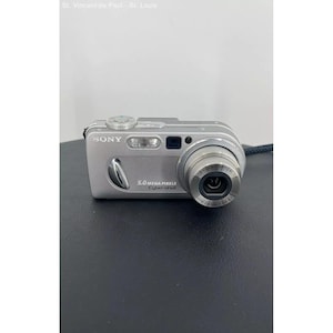 Sony Cyber-shot DSC-P10 5.0MP Digital Camera - Silver