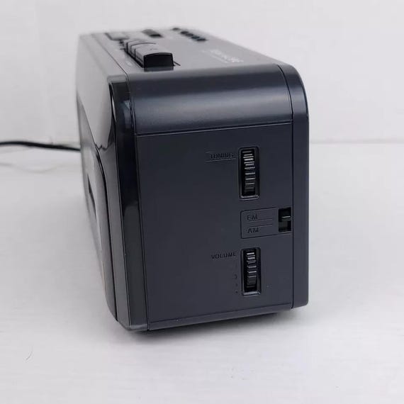 Sony ICF-C600 Dream Machine AM/FM Radio Cassette Tape Player Alarm