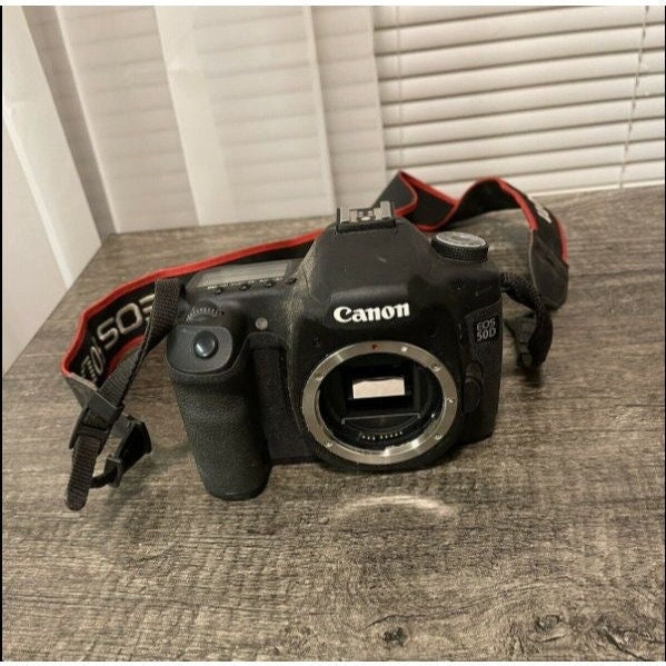 Canon EOS 50D デジタル一眼レフカメラ Amazon | Canon EOS 50D デジタルカメラ SLR 15.1Mpix 本体のみ