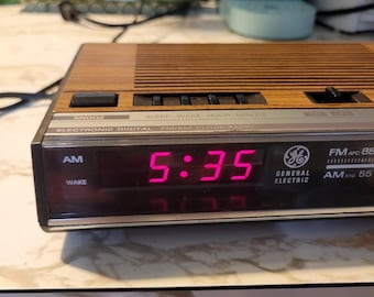 GE AM/FMラジオ MODEL 7-410Q GE AM/FMラジオ MODEL 7-410Q - メルカリ