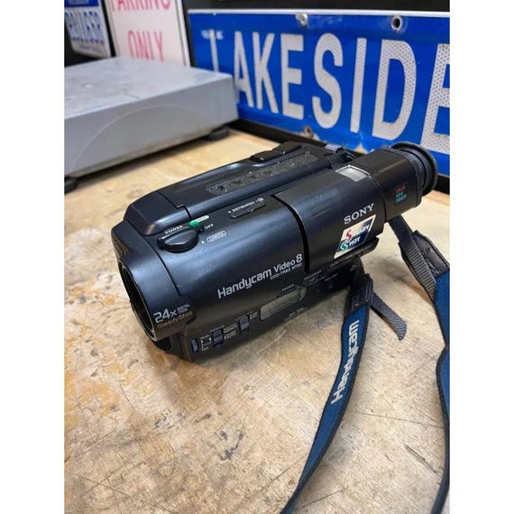 Sony CCD-TR93 8mm Analog Video8 Camcorder Camera VCR