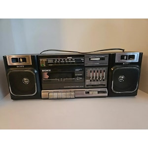 SONY ステレオカセットコーダー/ CFS-V2 動作品 Amazon.co.jp: SONY ソニー CFS-V8 マルチプレックスFM/AM