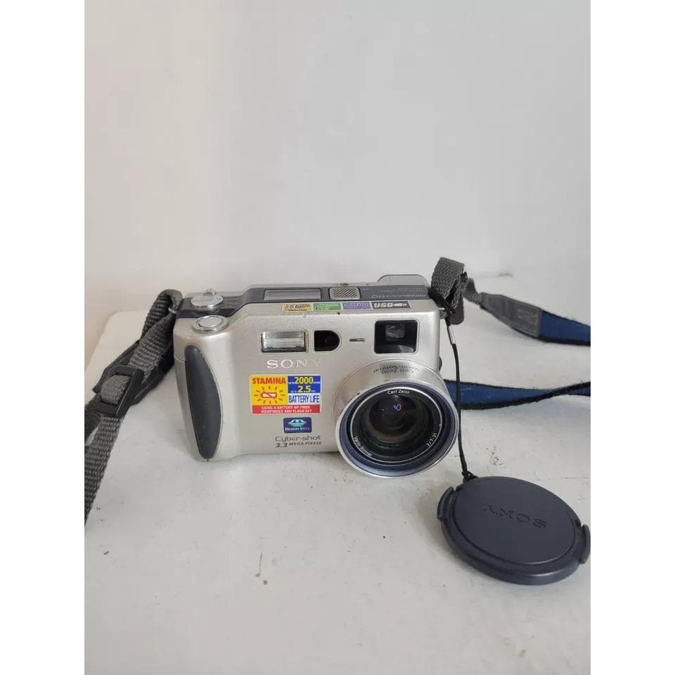 Sony DSC-S70 Cyber-shot Digital Camera - Etsy Canada