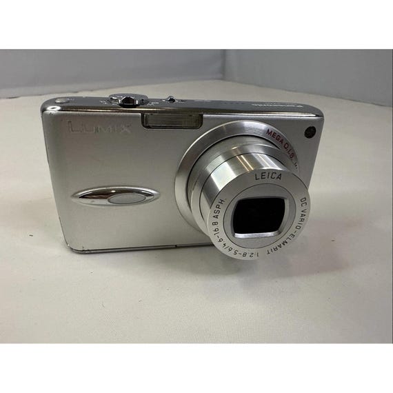 Panasonic DMC-FX01 LUMIX | Camera - Digital Lumix パナソニック