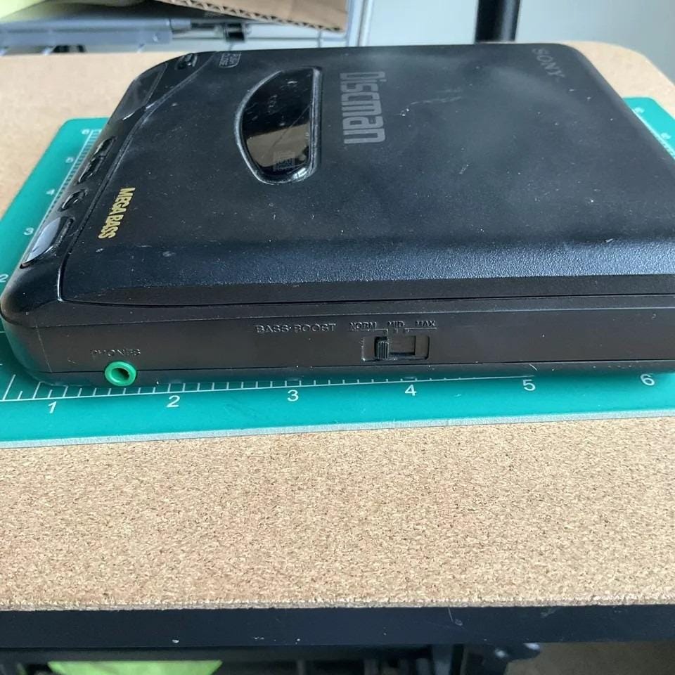 ビンテージ ソニー ディスクマン D-11 メガベース ポータブル CD