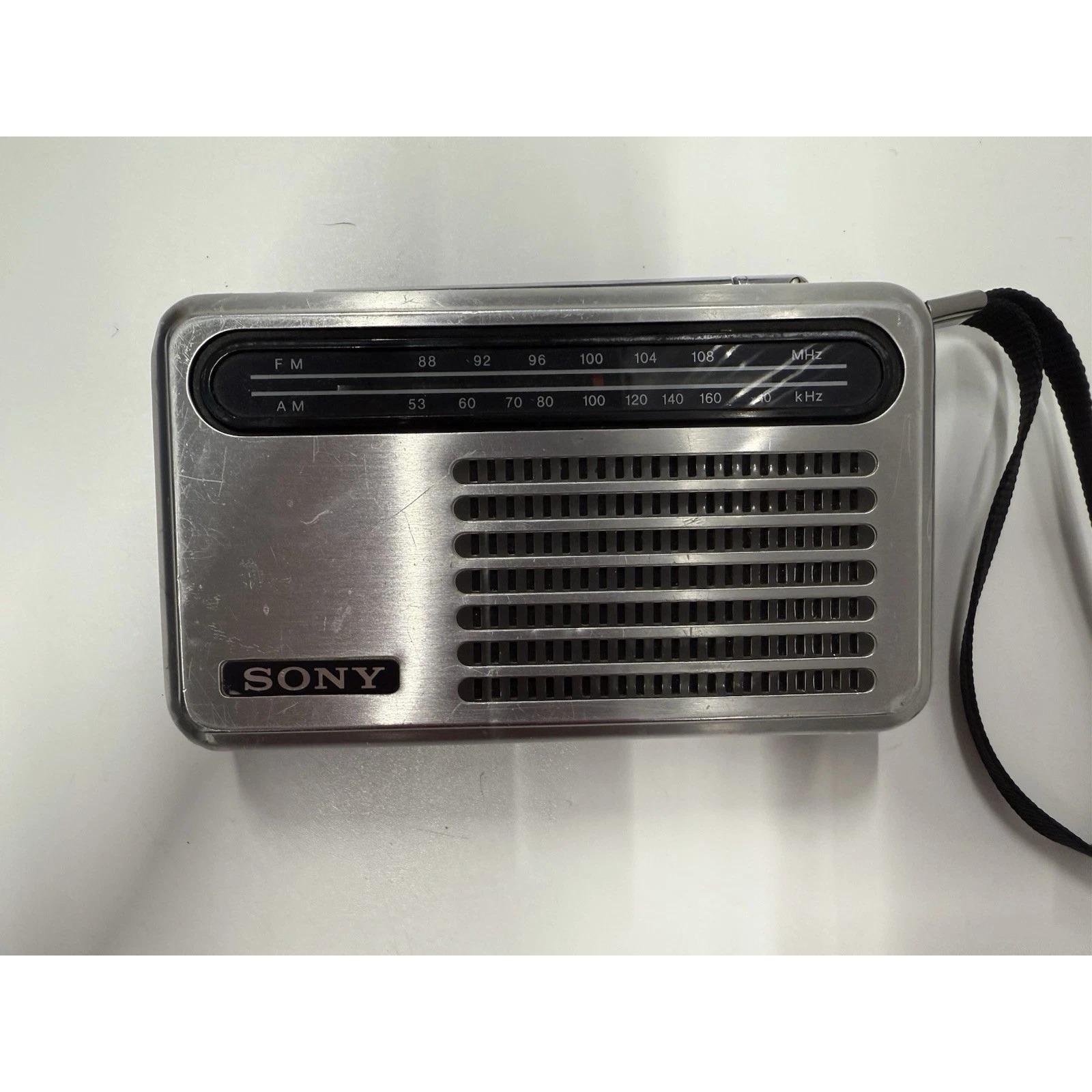 Vintage Sony AM/FM Transistor Radio TFM-6100W Tested Handheld Vintage Sony AM/FM Transistor Radio TFM-6100W Tested Handheld